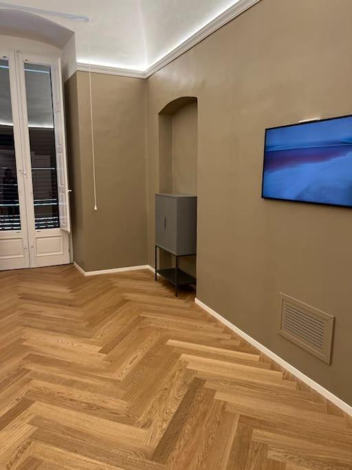 Meh Luxury Apartment City Centre باري المظهر الخارجي الصورة